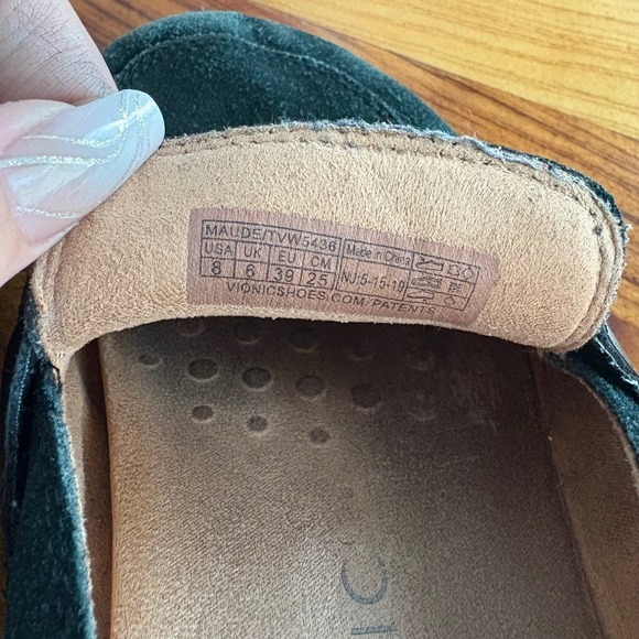Vionic Maude Green Suede Mules Slides Slip On Loafer Women Size 8 Comfort Shoes - Picture 4 of 4